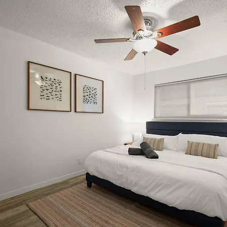 Apartamento King Bed~Lounge | Near Ut - Free Parking